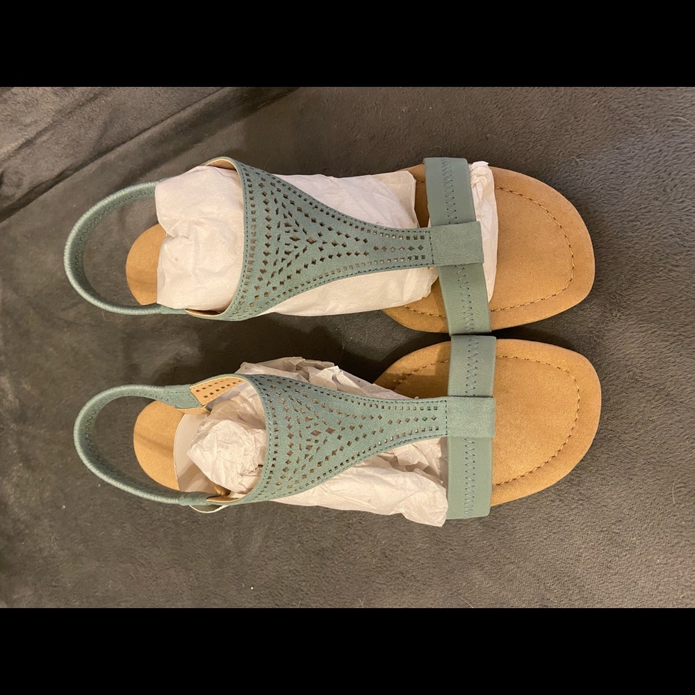 NWT Alfani Sandals